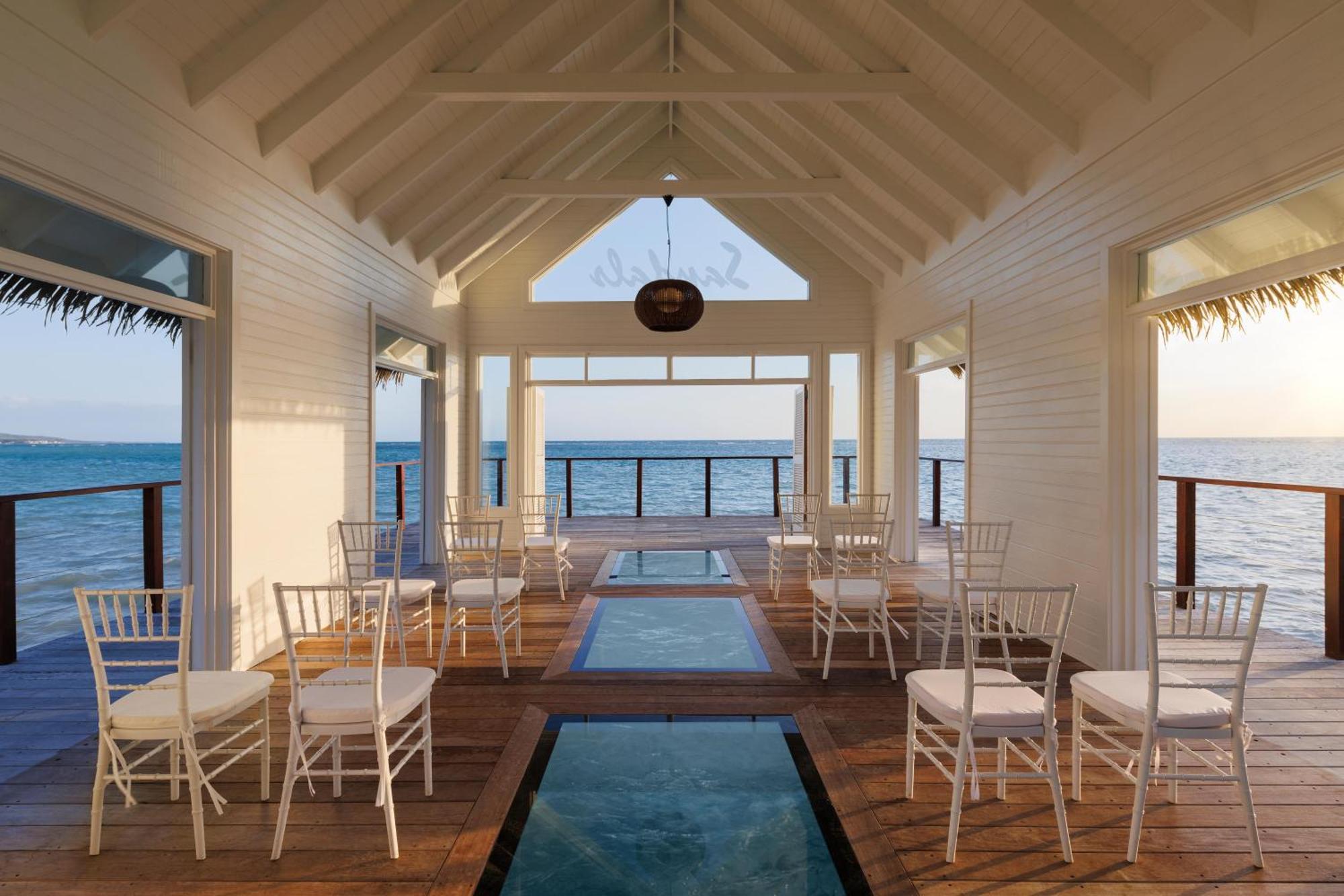 Sandals South Coast All Inclusive - Couples Only (Adults Only) Savanna-la-Mar Bagian luar foto
